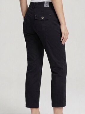 White House Black Market Size
4 Black Utility Crop Pants